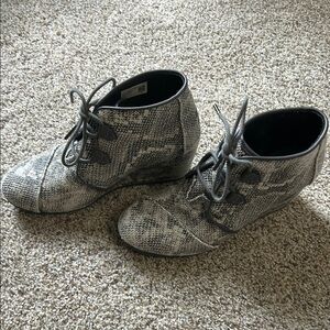 Toms Gray Snakeskin Wedges